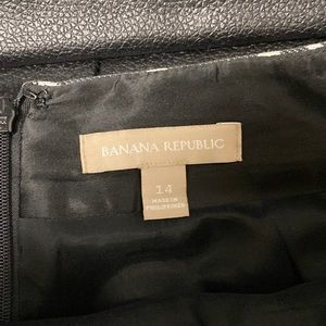 Woman’s business casual skirt. Banana Republic